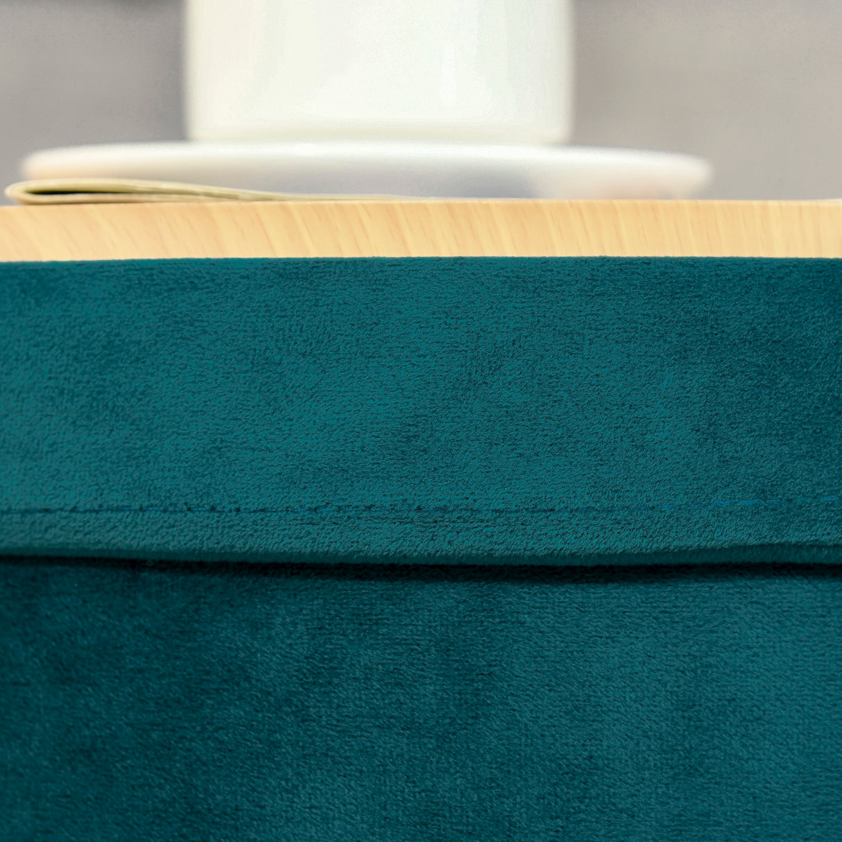 easycomfort easycomfort pouf contenitore 2 in 1 con funzione sgabello e tavolino in legno e velluto verde metallo con finitura oro 36x36x45cm ean 8054111847643