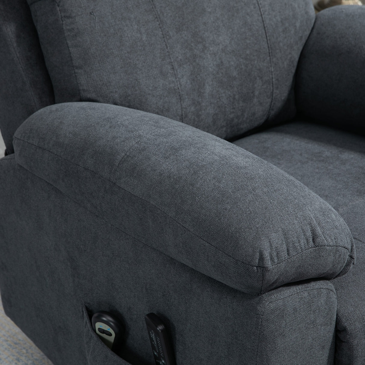 easycomfort easycomfort poltrona alzapersona reclinabile fino a 135 con 8 punti massaggianti telecomando e poggiapiedi 89x99x103 cm grigio