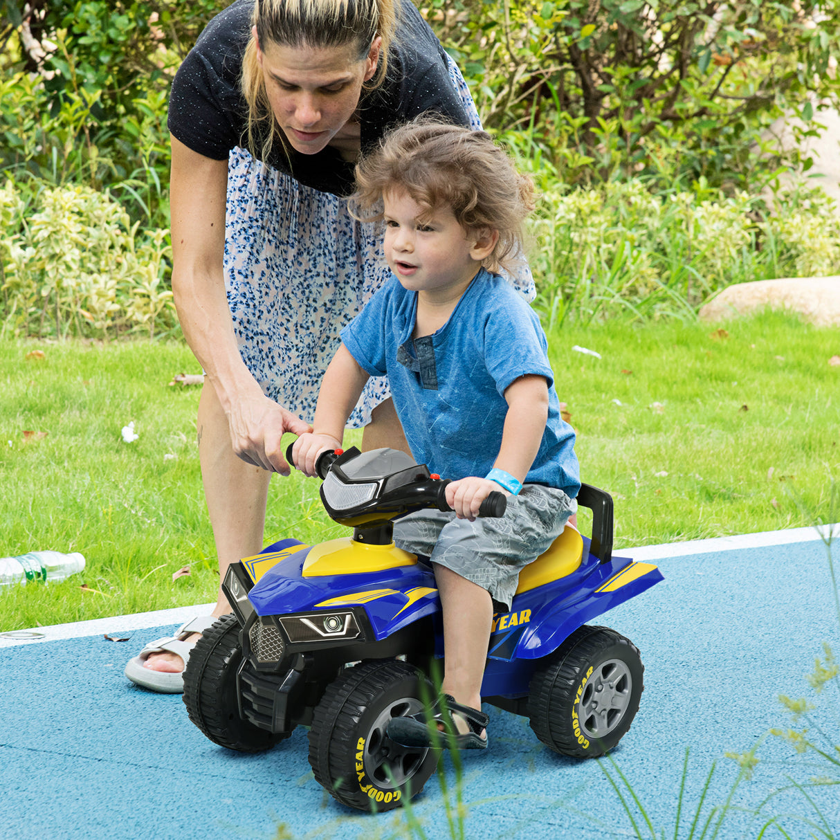 easycomfort easycomfort quad giocattolo per bambini 18 36 mesi con licenza goodyear con luci e suoni realistici blu e giallo 60x31x42cm