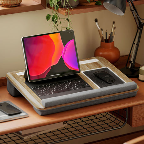 easycomfort easycomfort supporto per laptop da 15 6 con tappetino mouse e poggia polsi slot per tablet e smartphone rovere