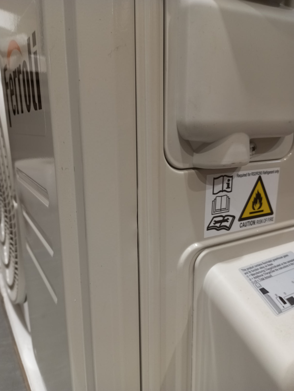 ferroli area occasioni 5097 condizionatore ferroli giada s 12000 btu 2cp001if r 32 wi fi integrato