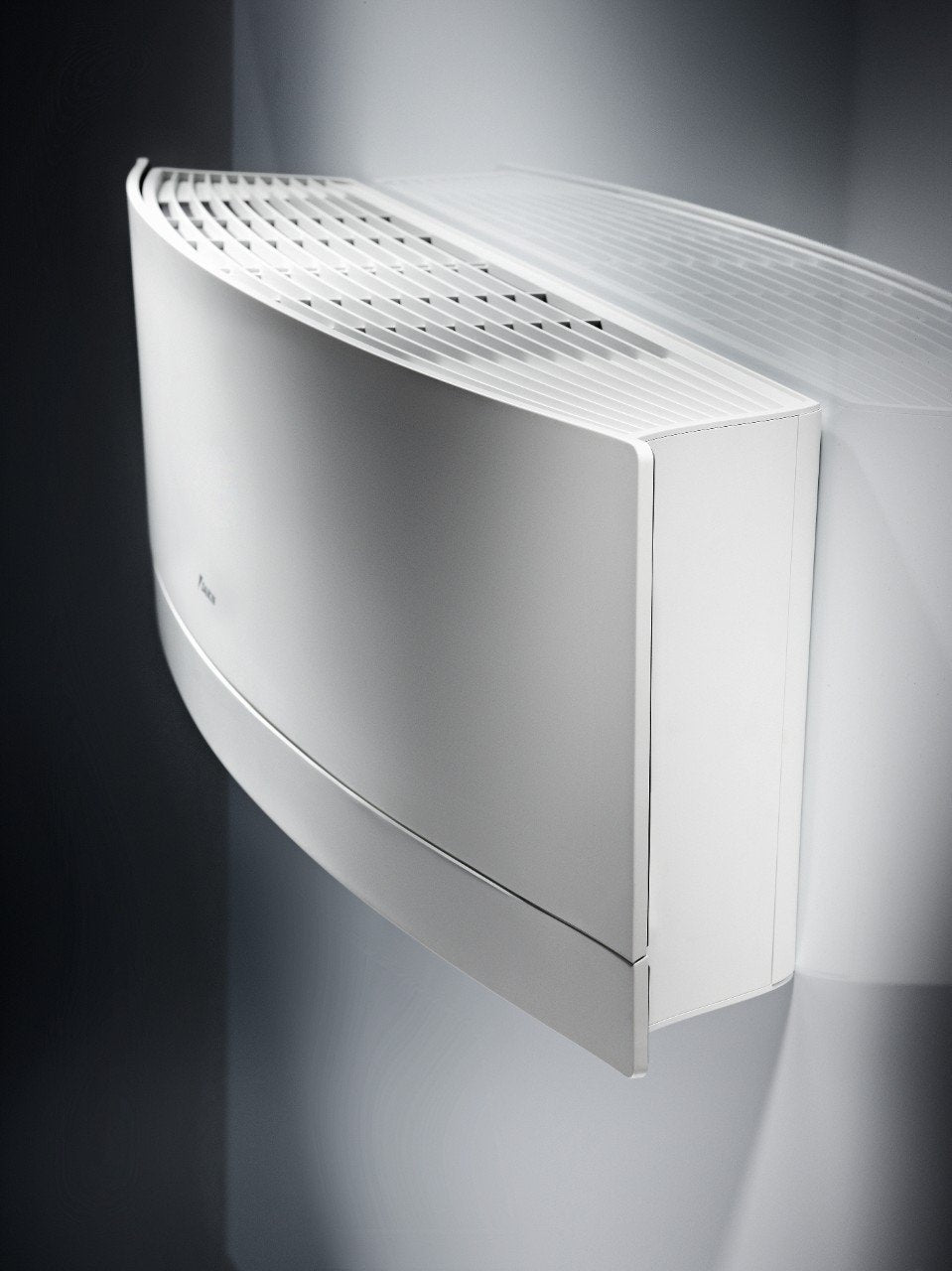 immagine-4-daikin-climatizzatore-condizionatore-daikin-bluevolution-quadri-split-inverter-serie-emura-white-991212-con-4mxm68n-r-32-wi-fi-integrato-900090001200012000-colore-bianco-garanzia-italiana